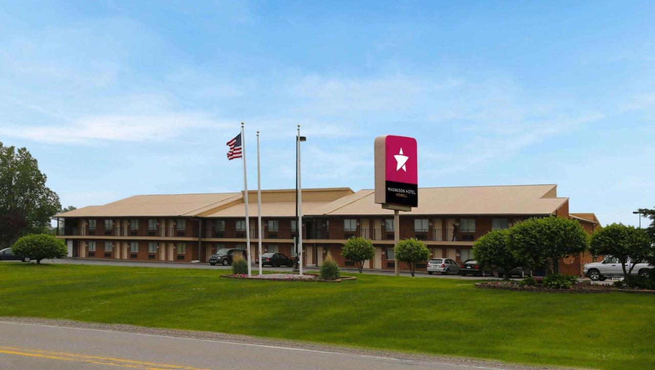 Magnuson Hotel Howell/Brighton Exterior photo